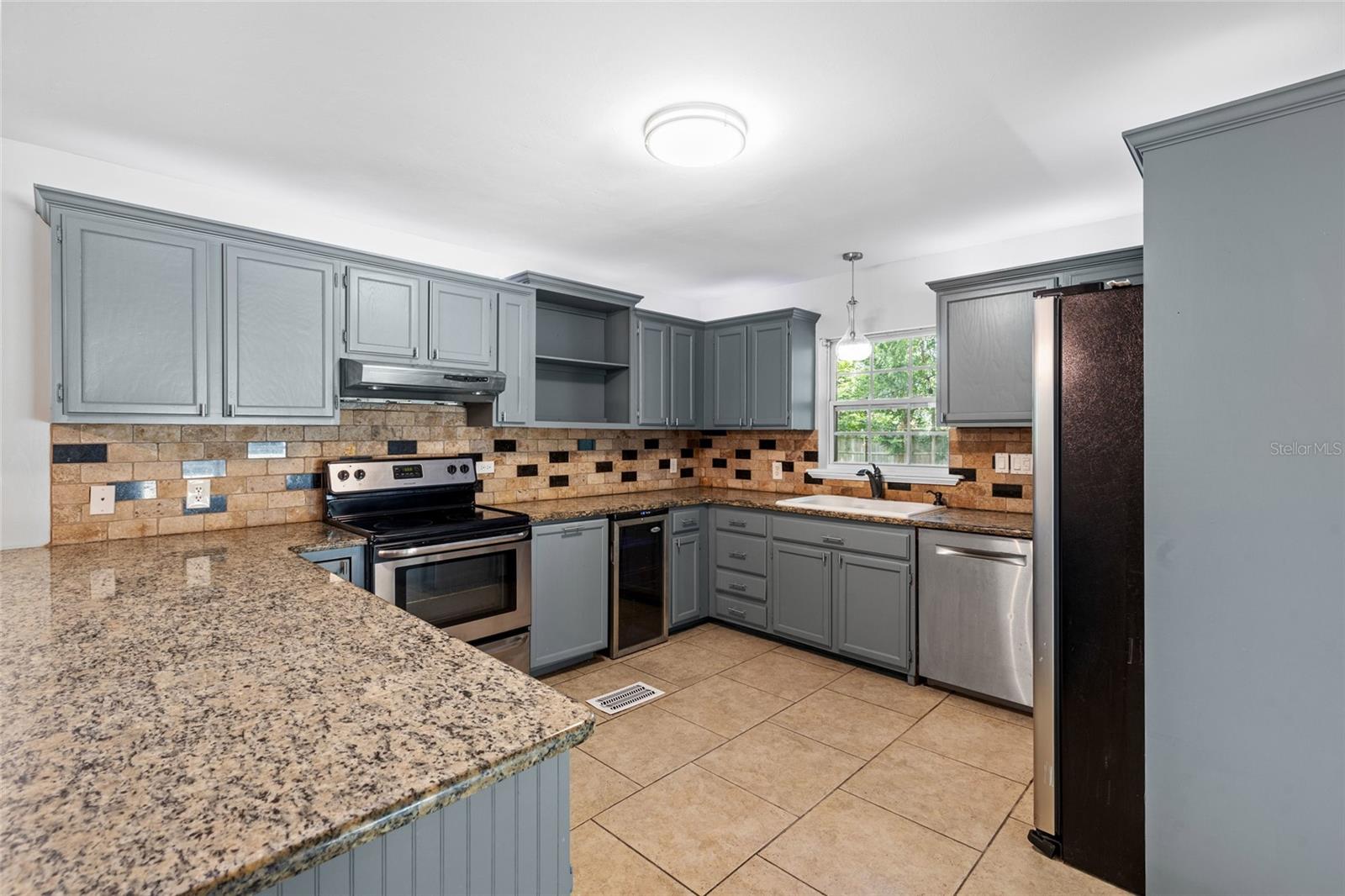 SANTA FE HILLS - Residential