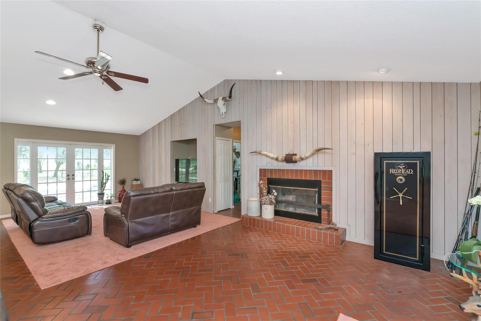 RANCHES AT MOSSY HAMMOCK - Residential