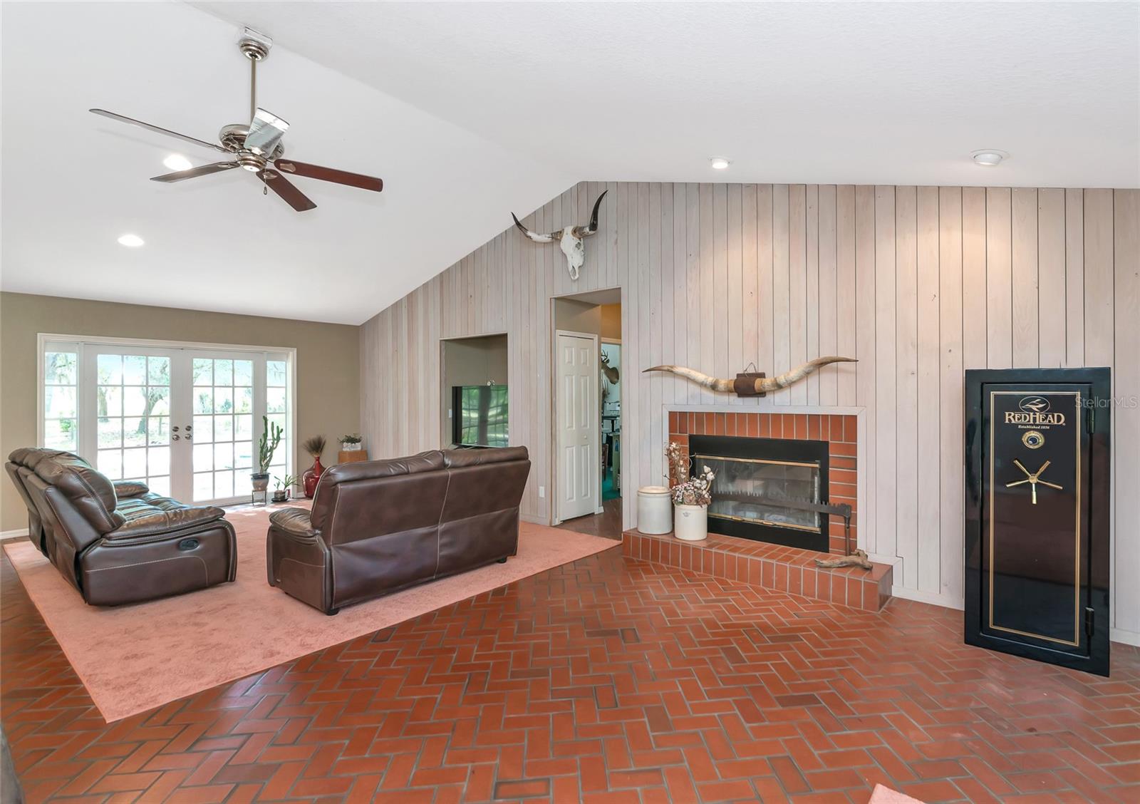 RANCHES AT MOSSY HAMMOCK - Residential