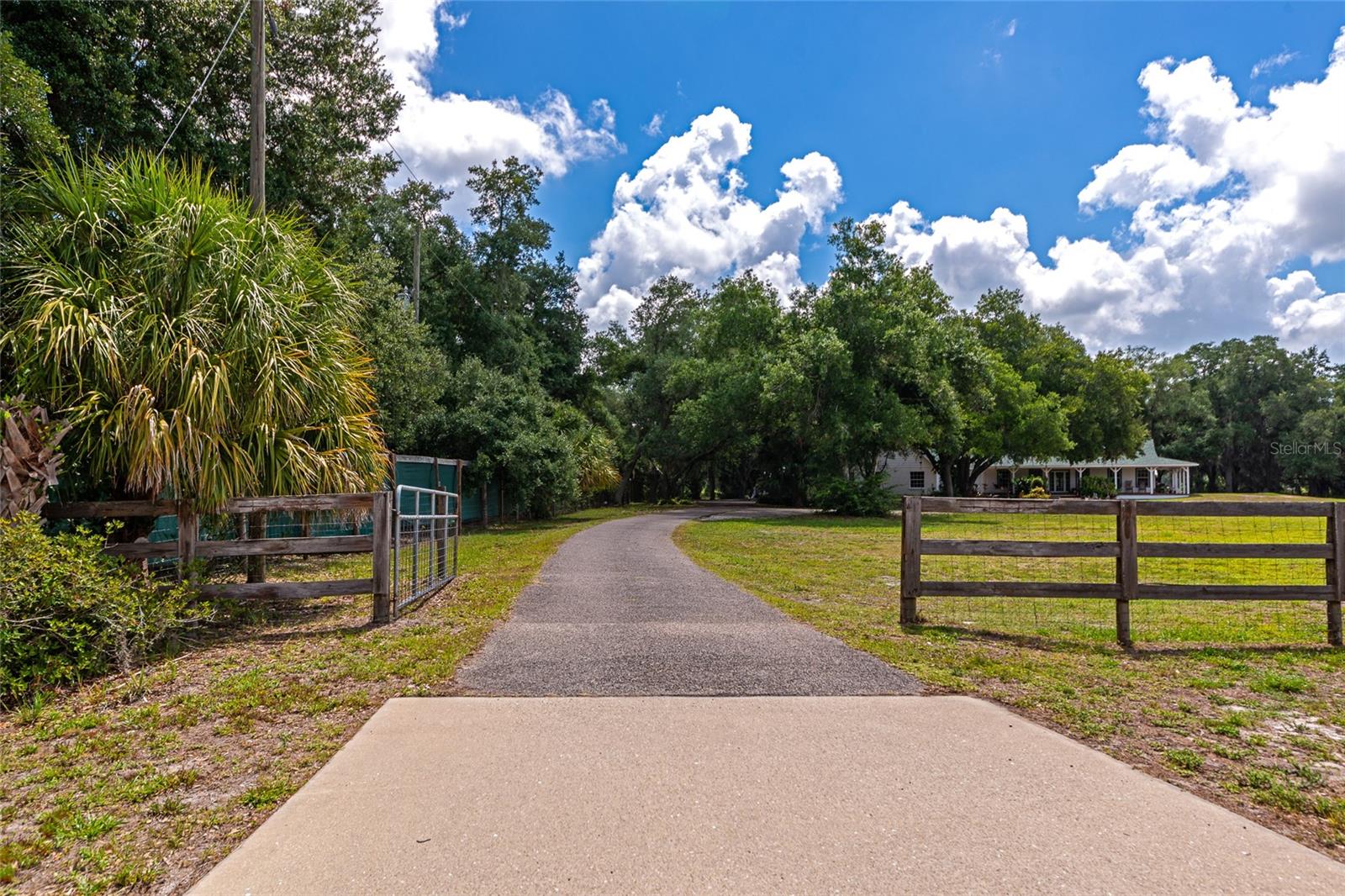 RANCHES AT MOSSY HAMMOCK - Residential