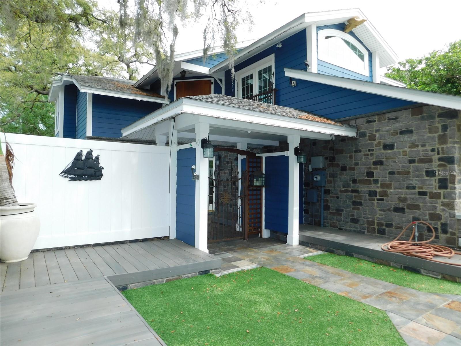 MIRA MAR TERRACE - Residential