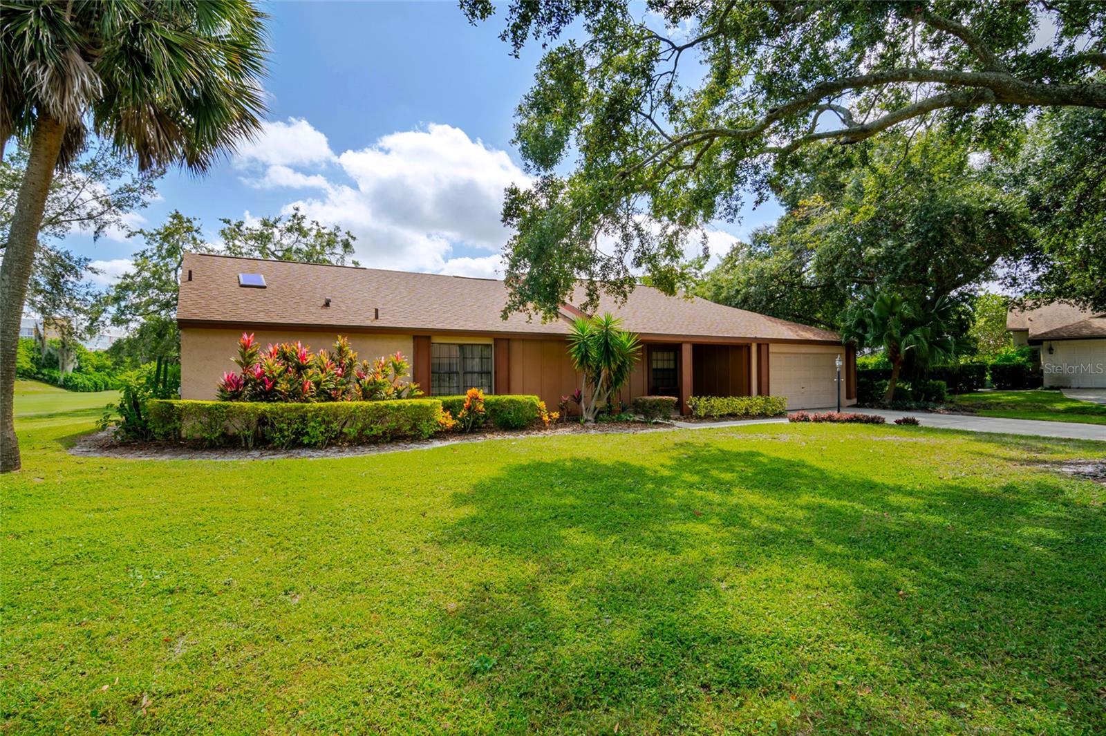ORANGE TREE COUNTRY CLUB - Residential