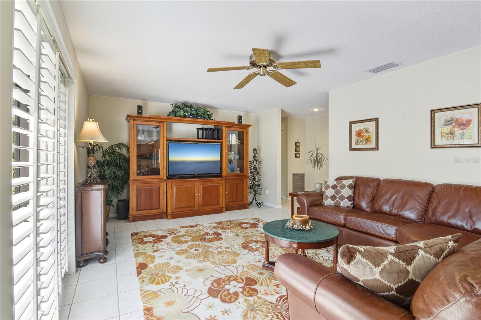 ORANGE TREE COUNTRY CLUB - Residential
