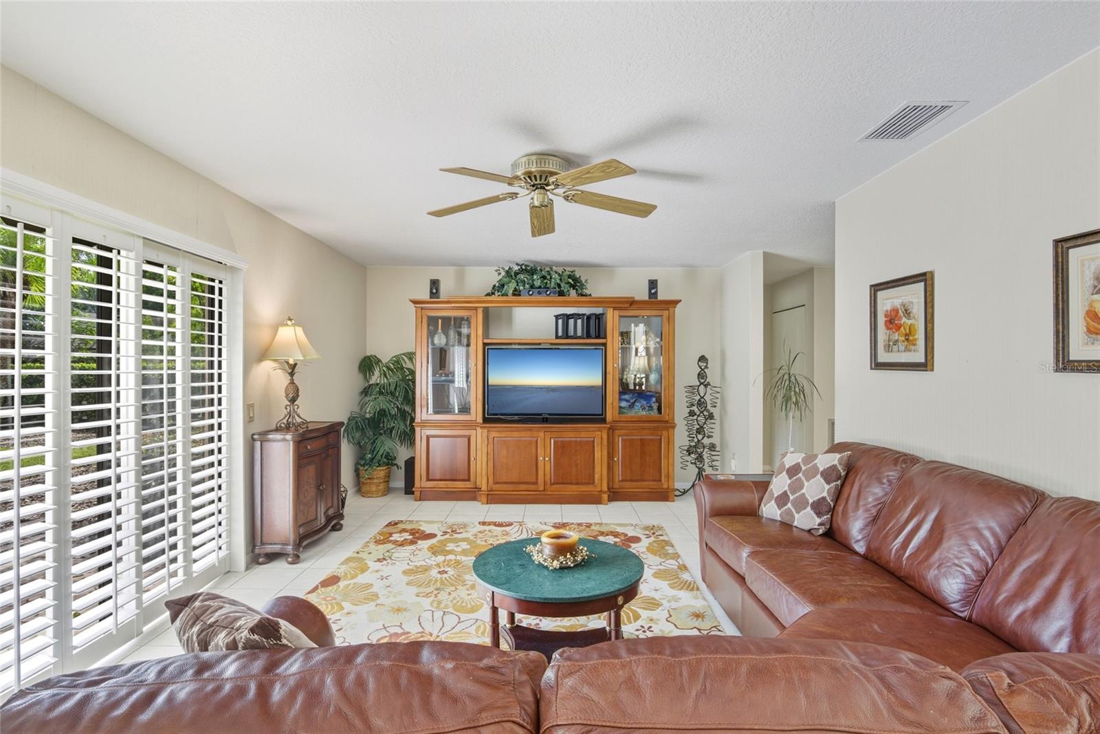 ORANGE TREE COUNTRY CLUB - Residential