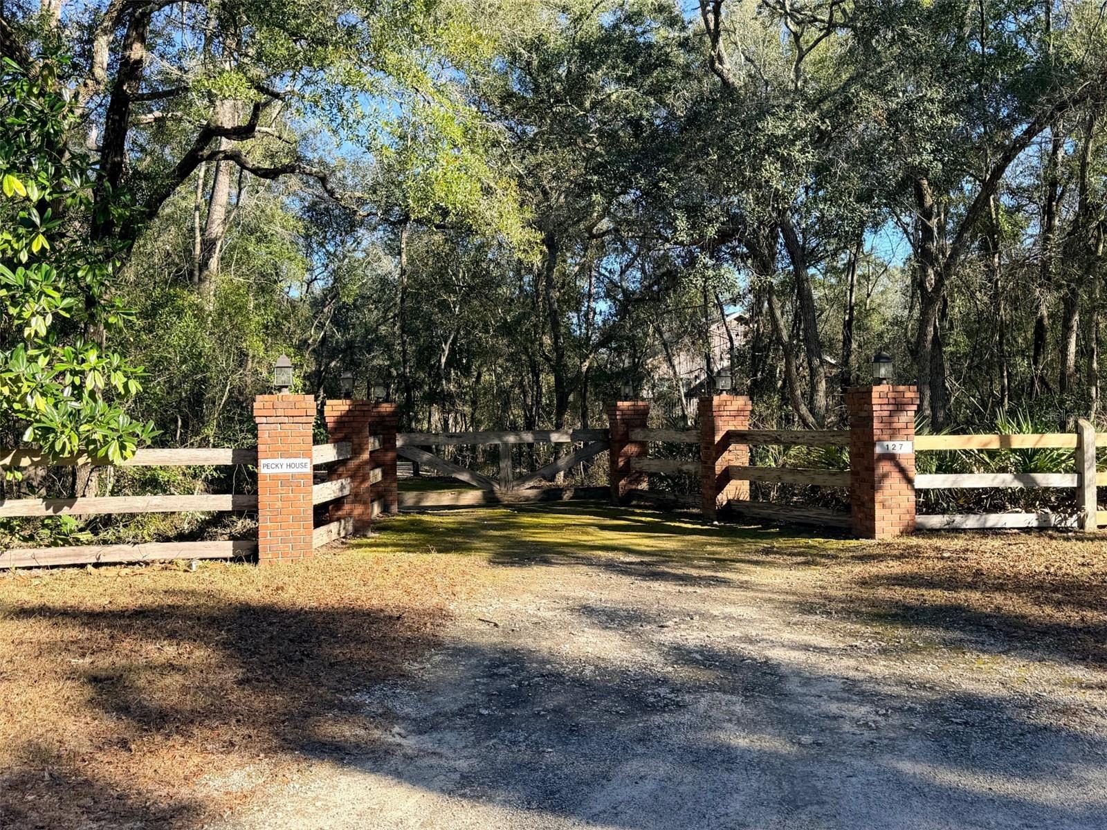 RIVER BEND ESTATES UNREC - Residential