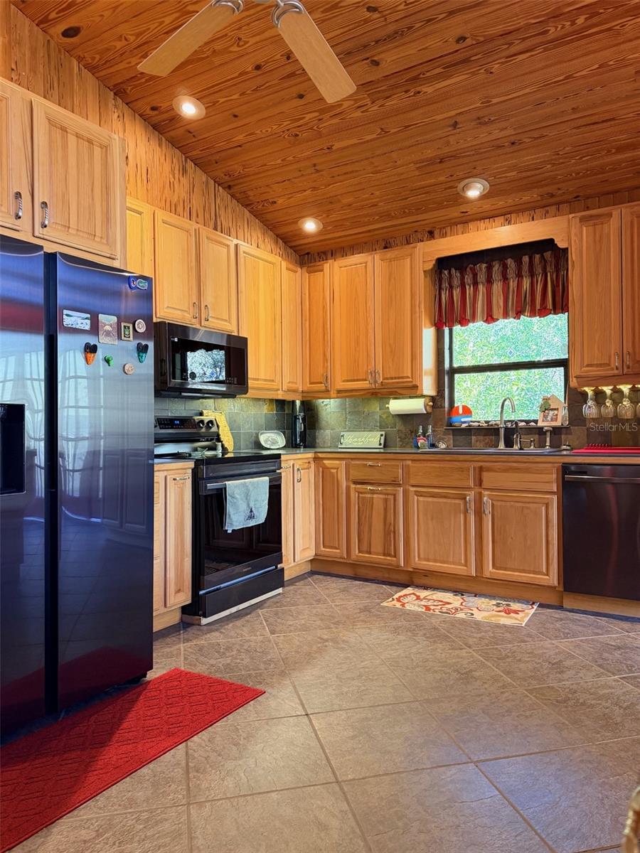 RIVER BEND ESTATES UNREC - Residential