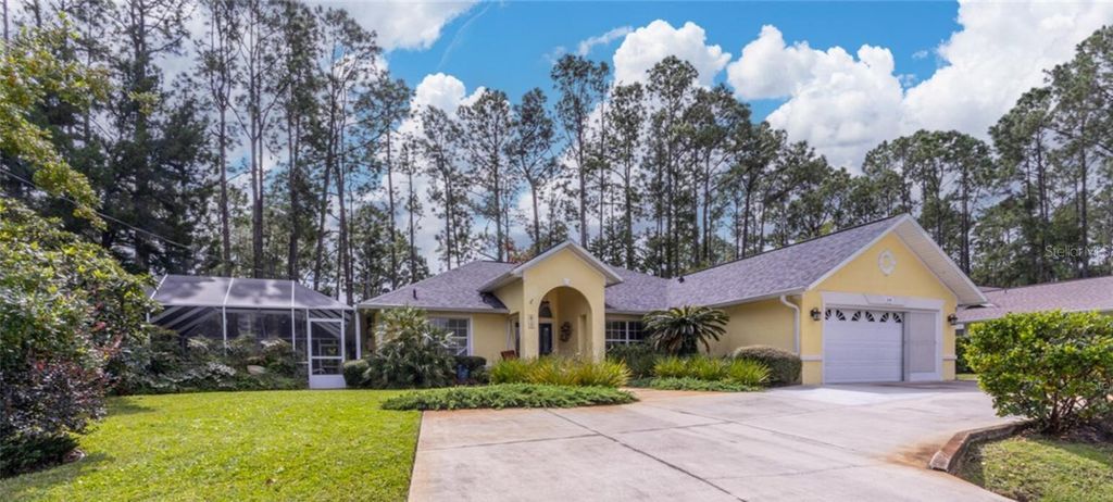 Photo of 19 Waterford Place, Palm Coast, FL 32164 (MLS # FC313159)