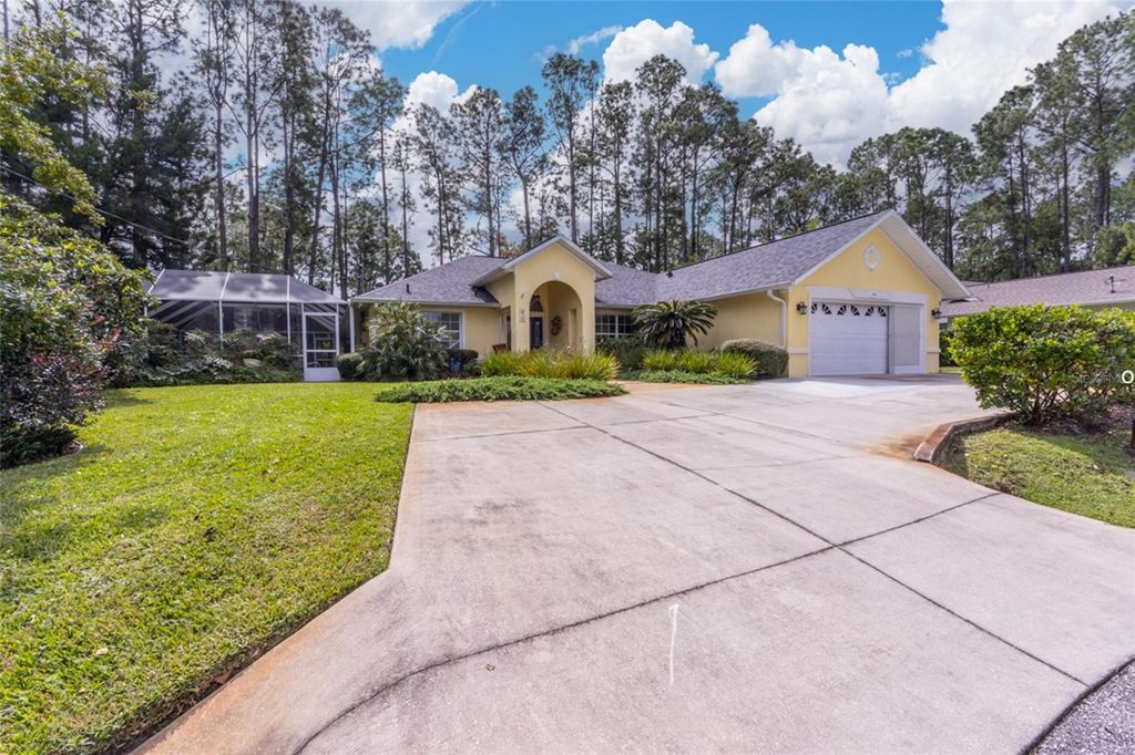 Photo of 19 Waterford Place, Palm Coast, FL 32164 (MLS # FC313159)