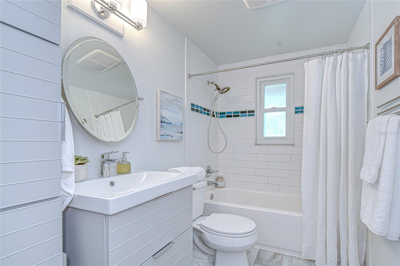 BLOOMINGDALE SEC D UNIT - Residential