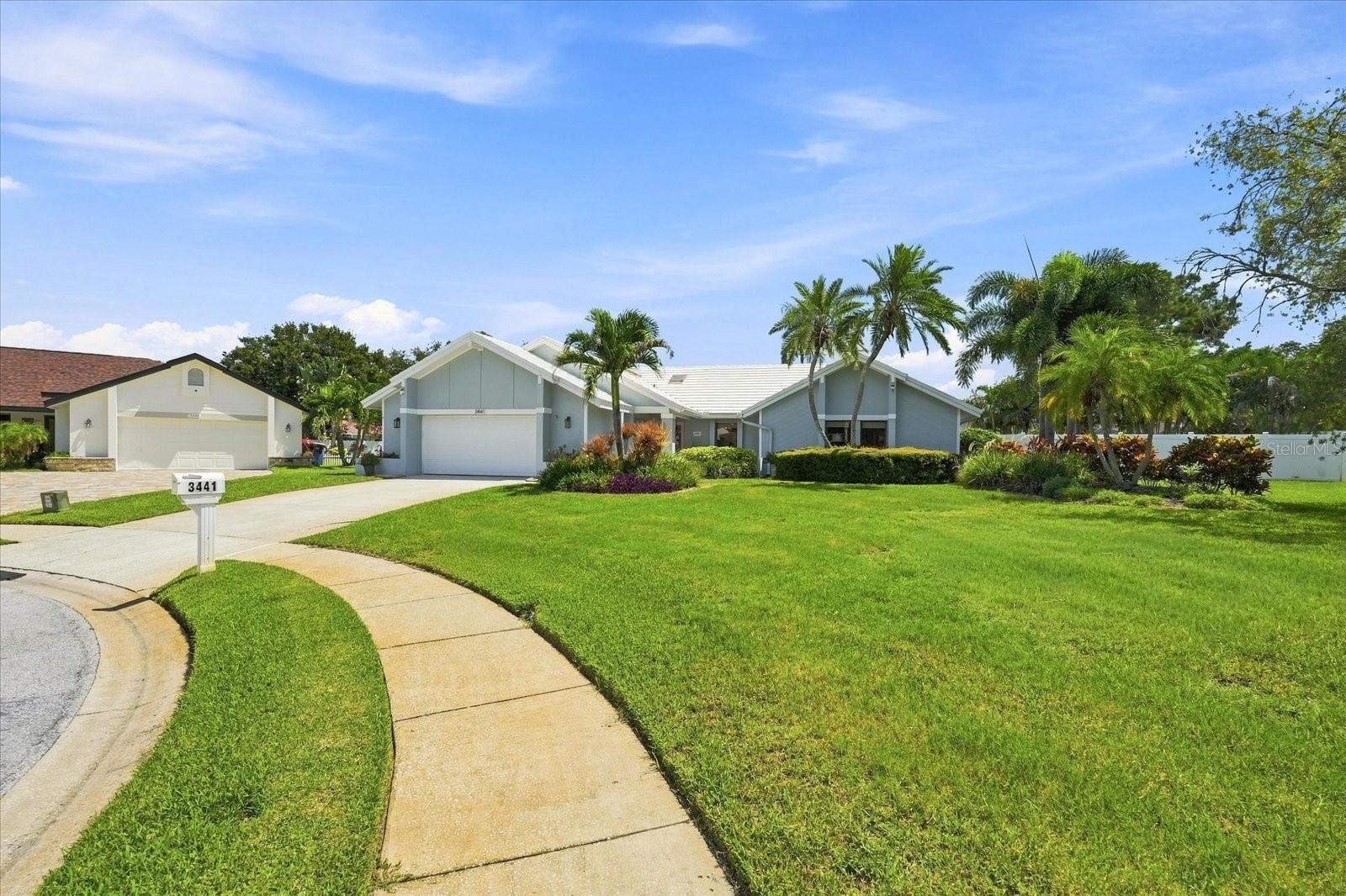 3441 HINSDALE COURT