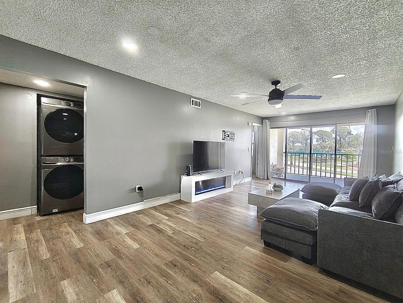 6062 WILLOWPOINTE CIRCLE I 203