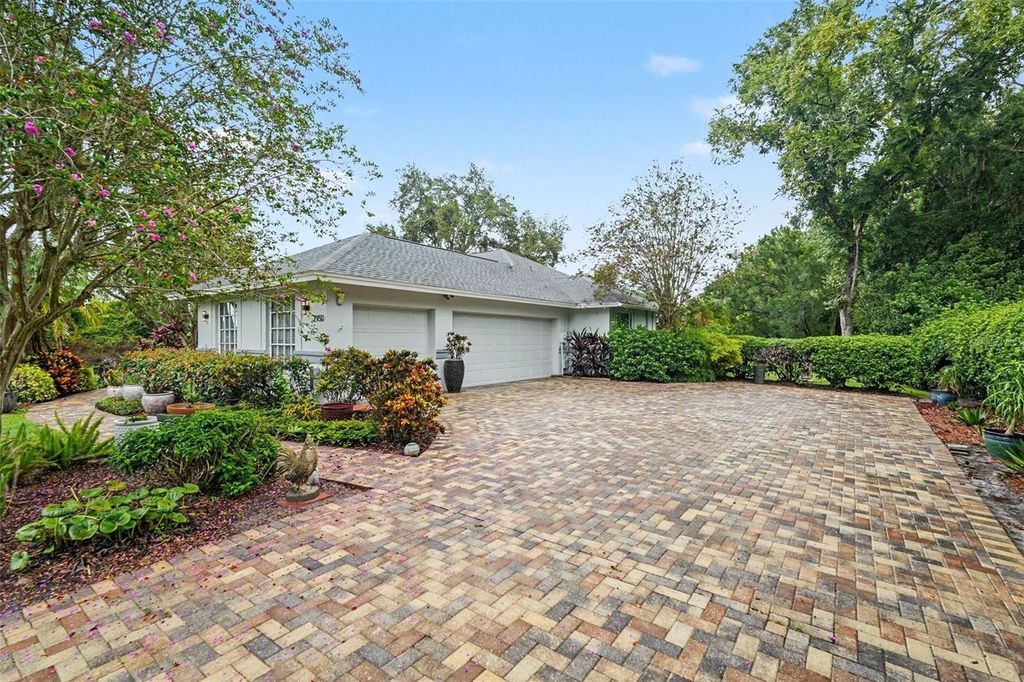 Photo of 2950 St Andrews Boulevard, Tarpon Springs, FL 34688 (MLS # TB8533401)