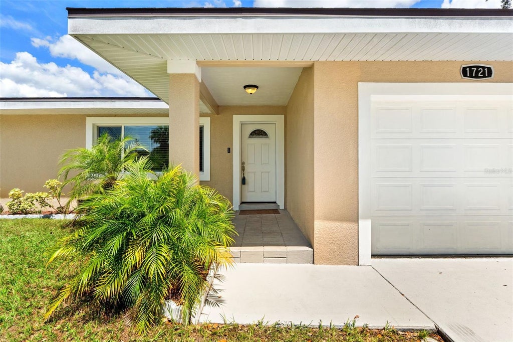 Photo of 1721 S Jefferson Avenue, Clearwater, FL 33756 (MLS # TB8538509)