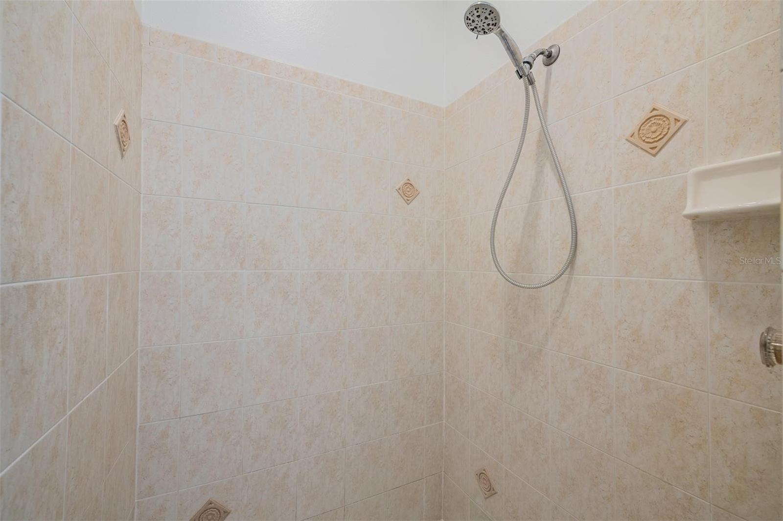 PLANTATION ESTATES - Residential