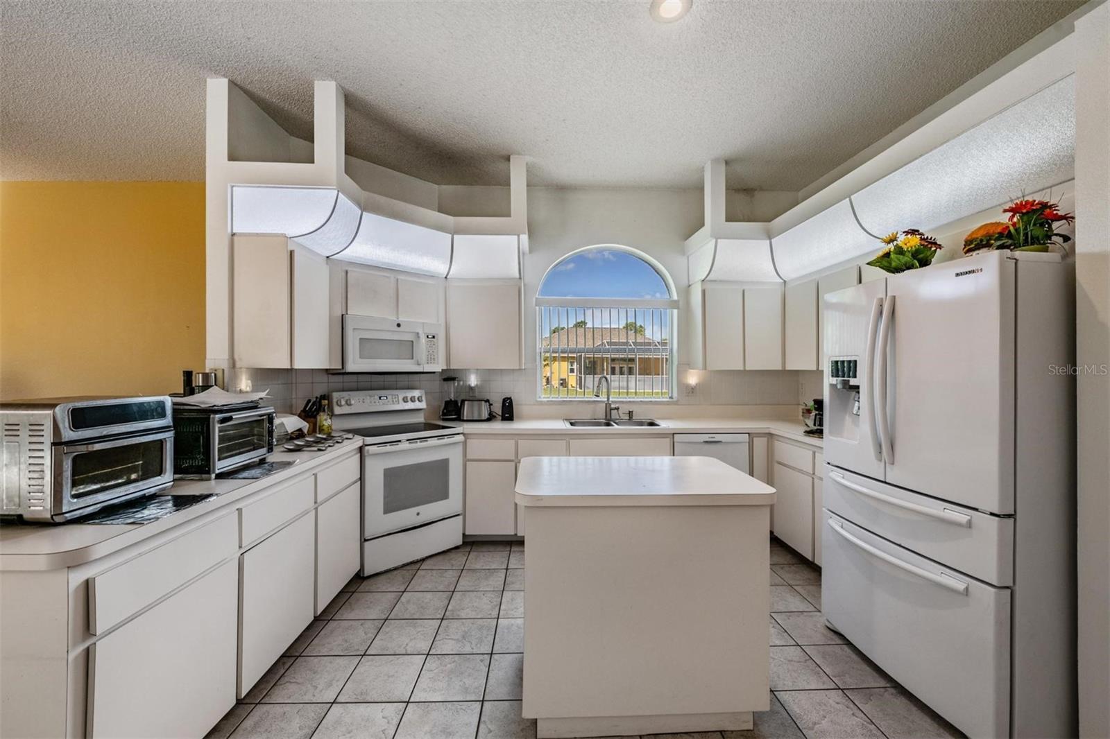 PLANTATION ESTATES - Residential