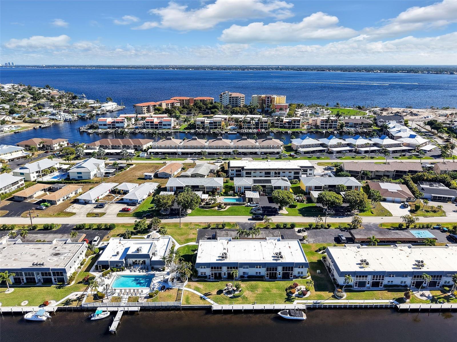 RENDEZVOUS CONDO - Residential