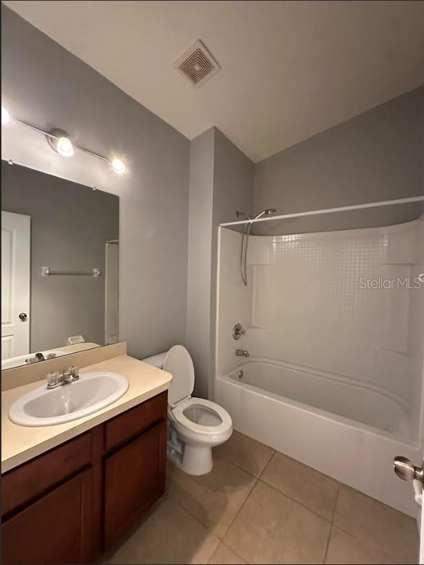 EAGLE PALM PH II - Residential Lease