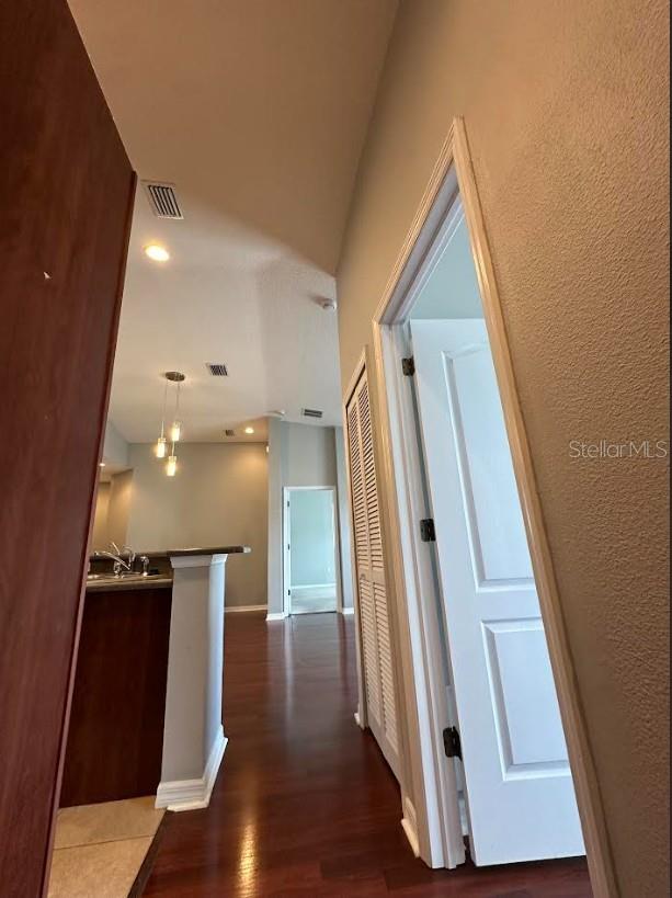 EAGLE PALM PH II - Residential Lease