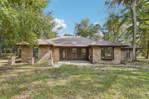 Photo of 5045 NE 132nd Place, Anthony, FL 32617 (MLS # TB8447023)