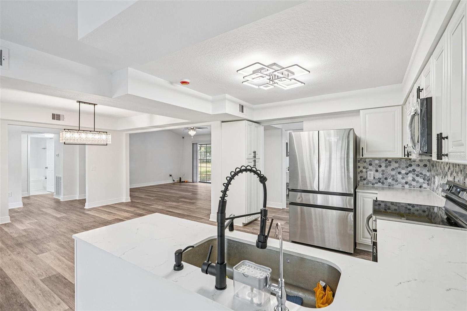 COUNTRY WOODS ESTATE - Residential