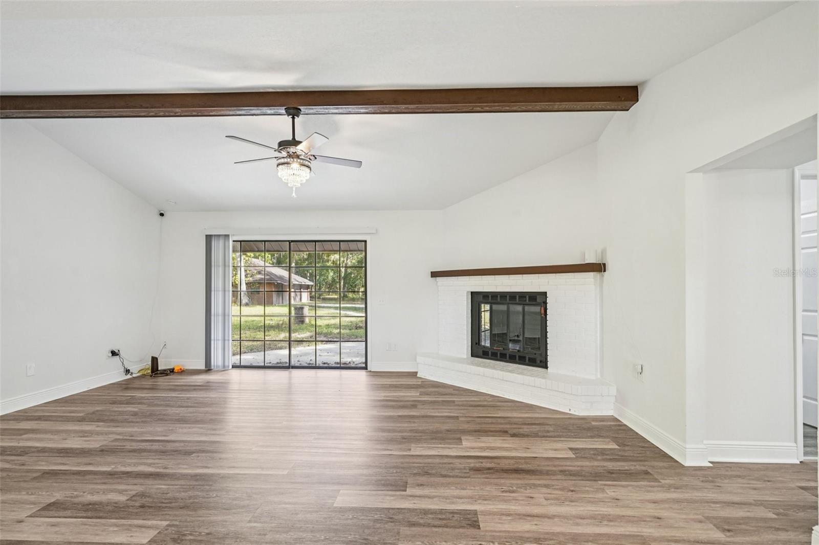 COUNTRY WOODS ESTATE - Residential