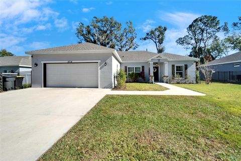 A home in LAKELAND