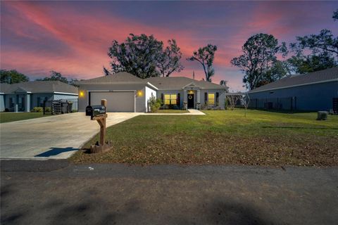 A home in LAKELAND