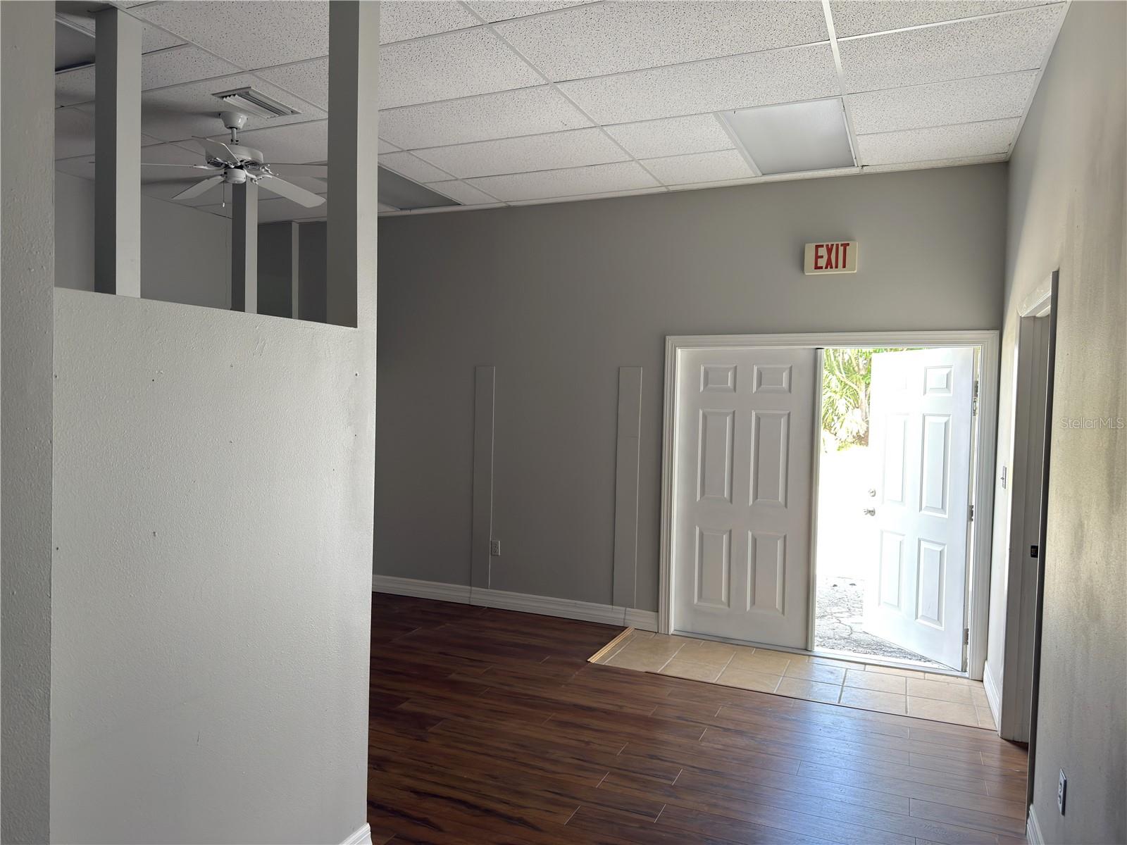 TRIWOOD - Commercial Sale