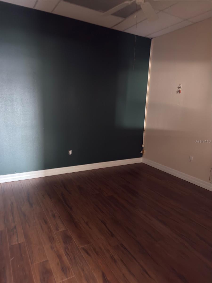 TRIWOOD - Commercial Sale