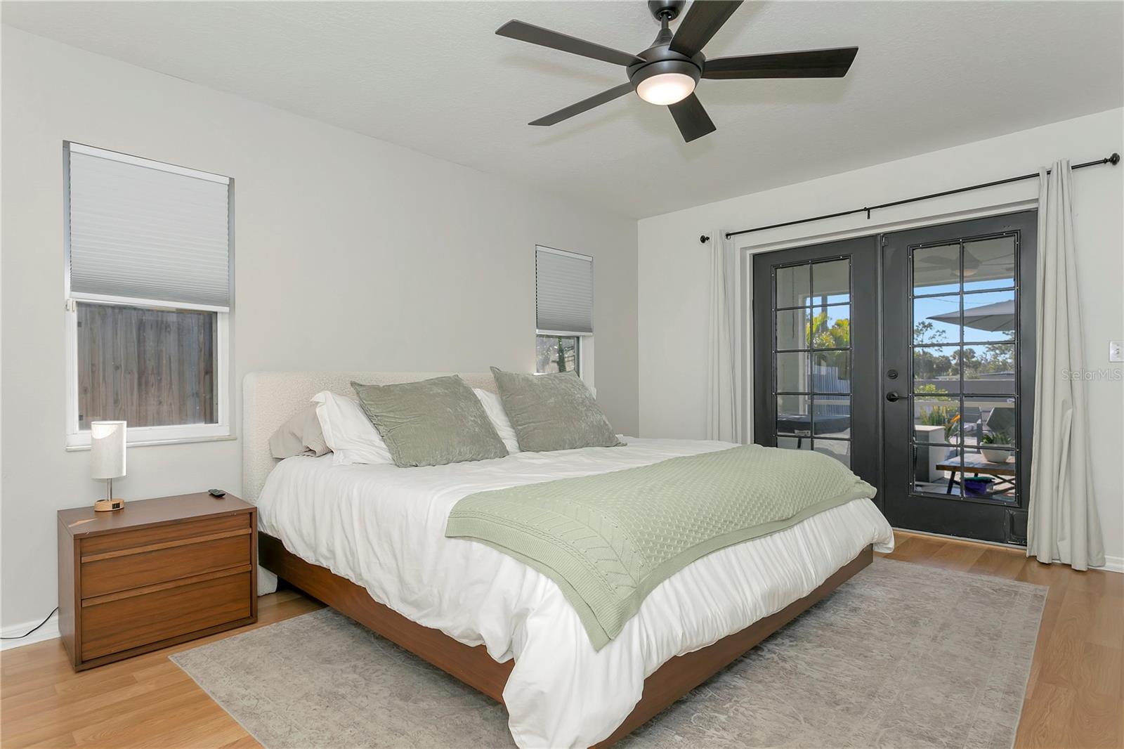 RIVERS EDGE - Residential