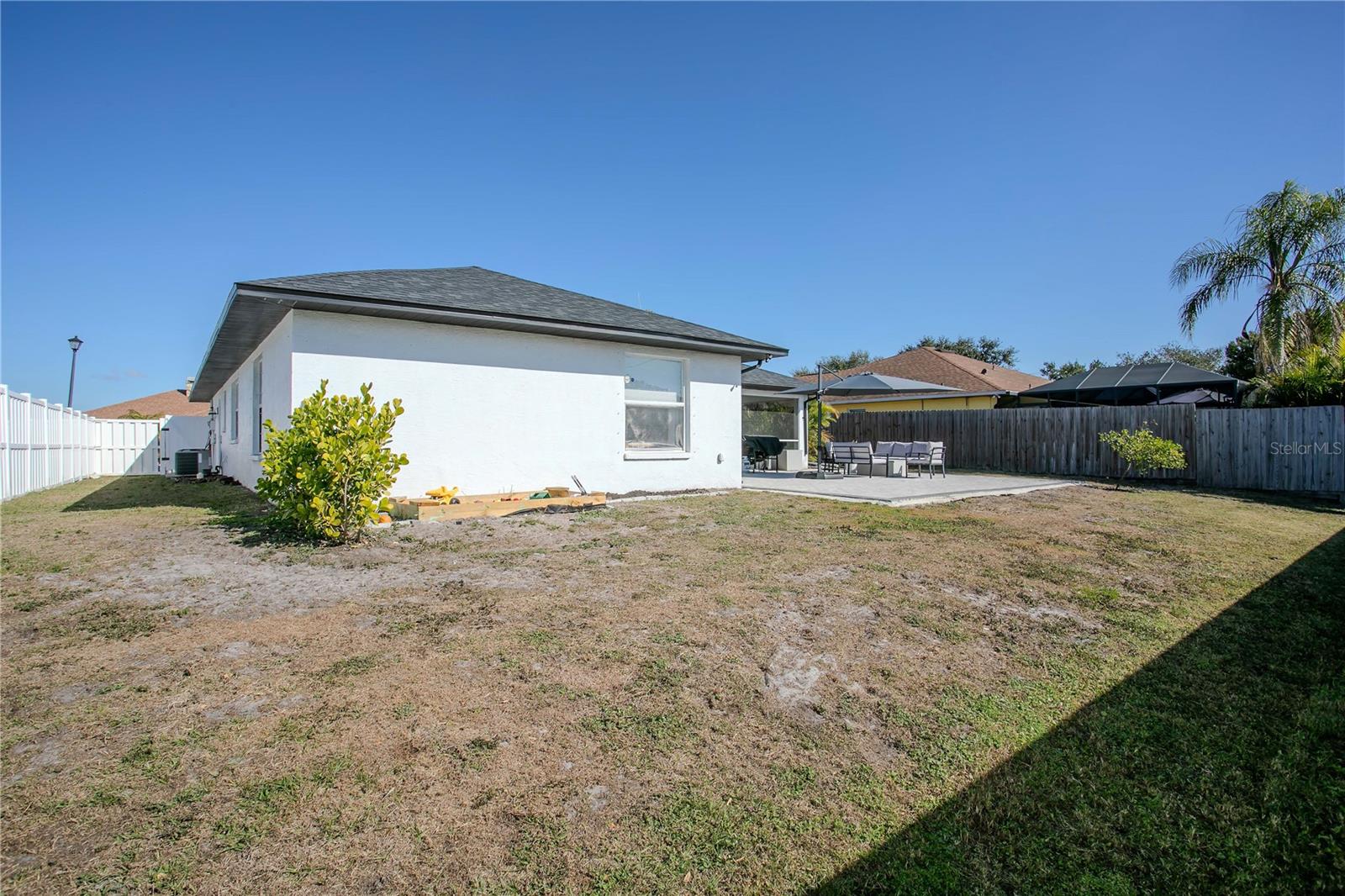 RIVERS EDGE - Residential