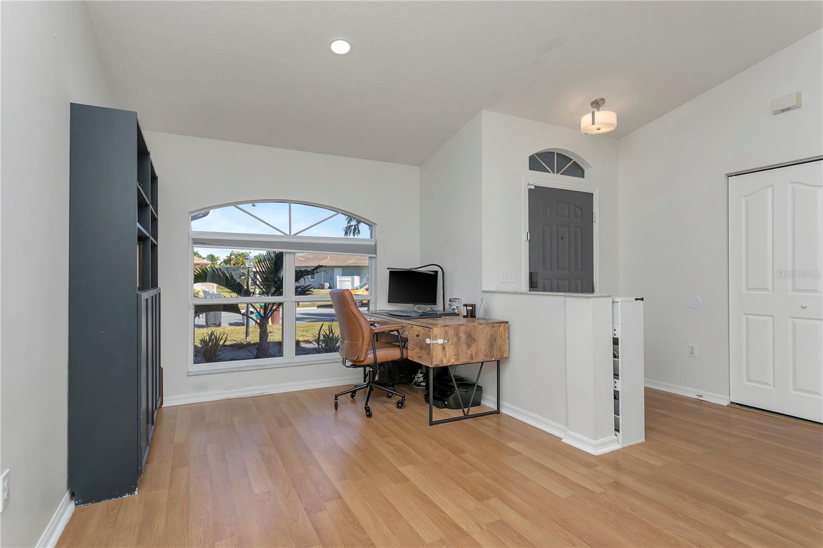 RIVERS EDGE - Residential