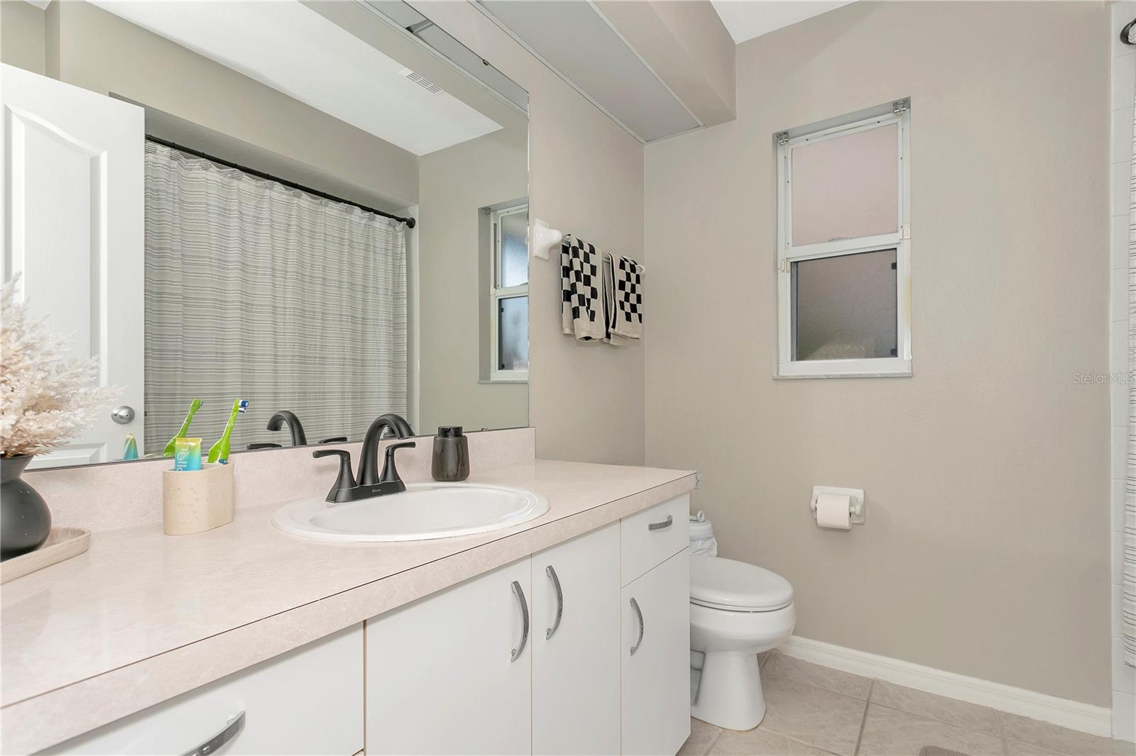 RIVERS EDGE - Residential