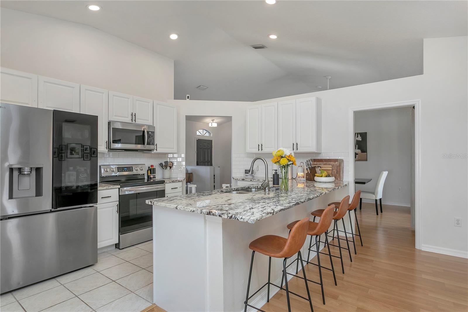 RIVERS EDGE - Residential