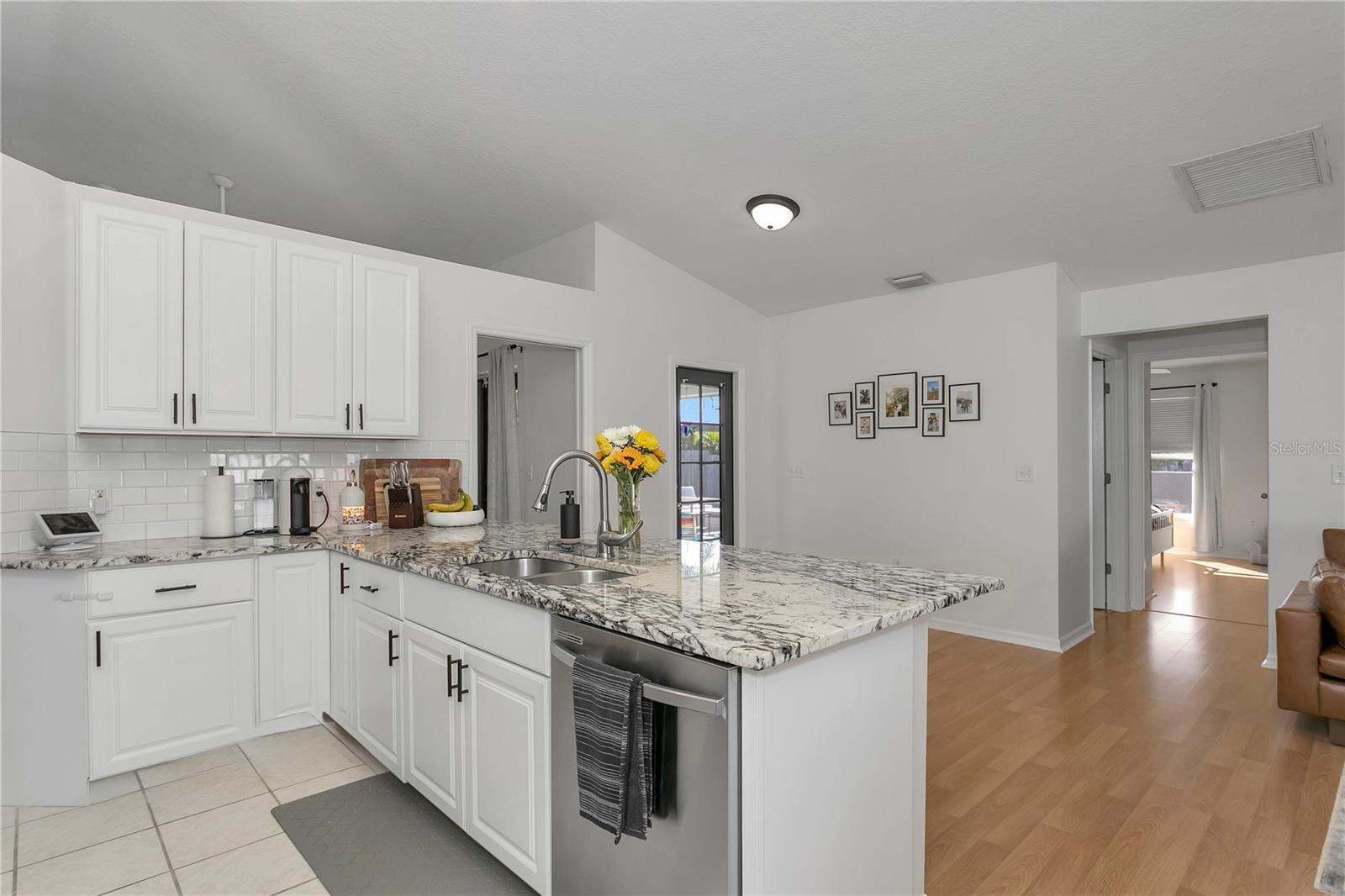 RIVERS EDGE - Residential