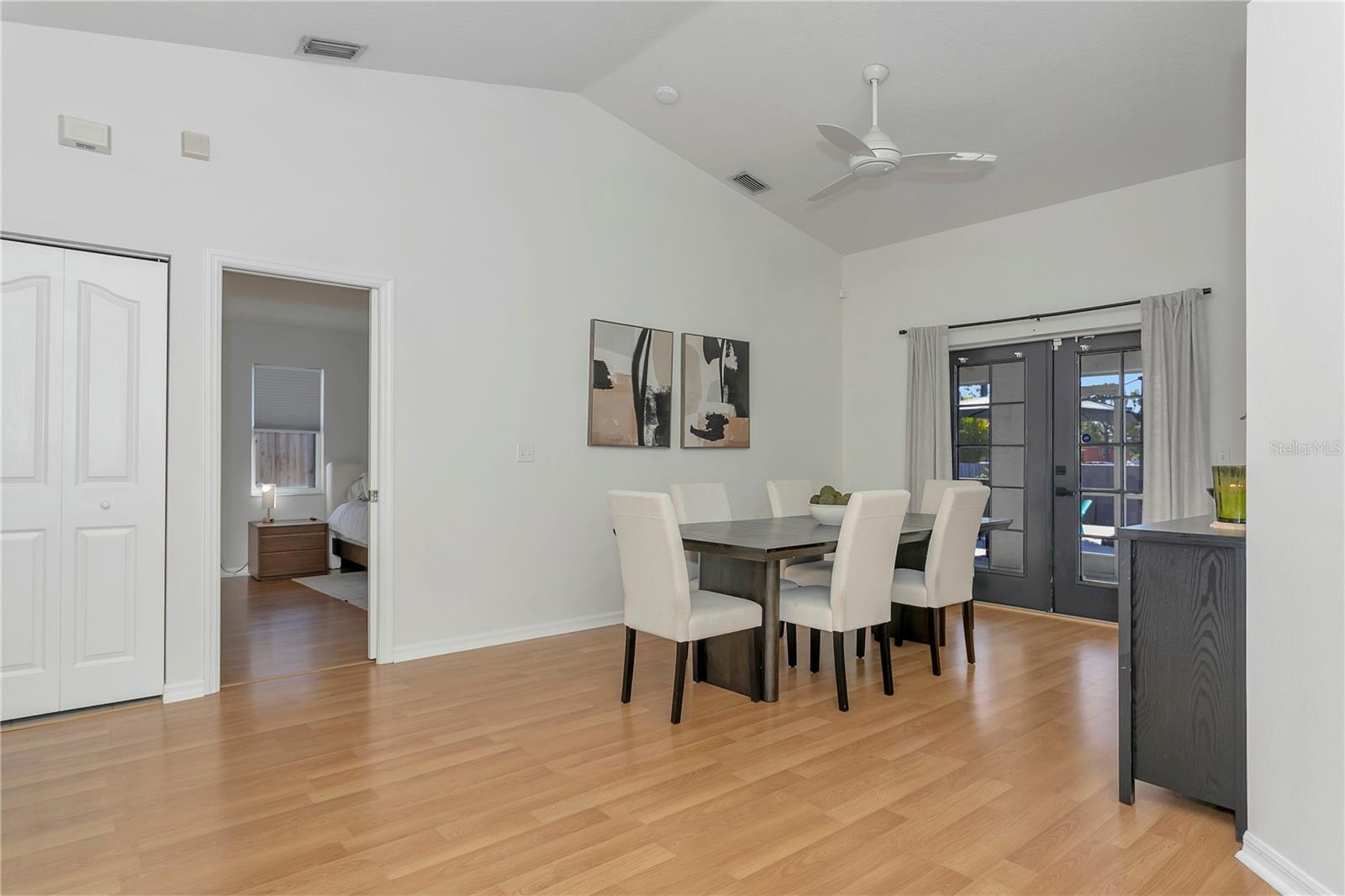 RIVERS EDGE - Residential