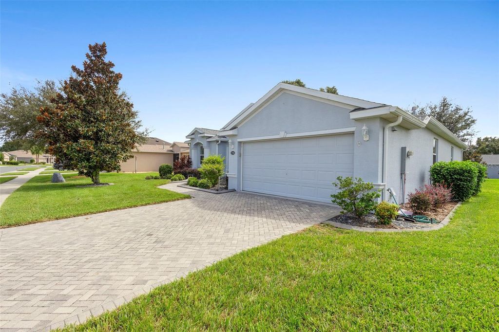 Photo of 27106 Camerons Run, Leesburg, FL 34748 (MLS # O6343489)