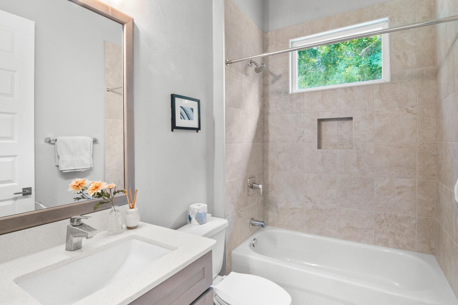 LUGANO PH I - Residential Lease