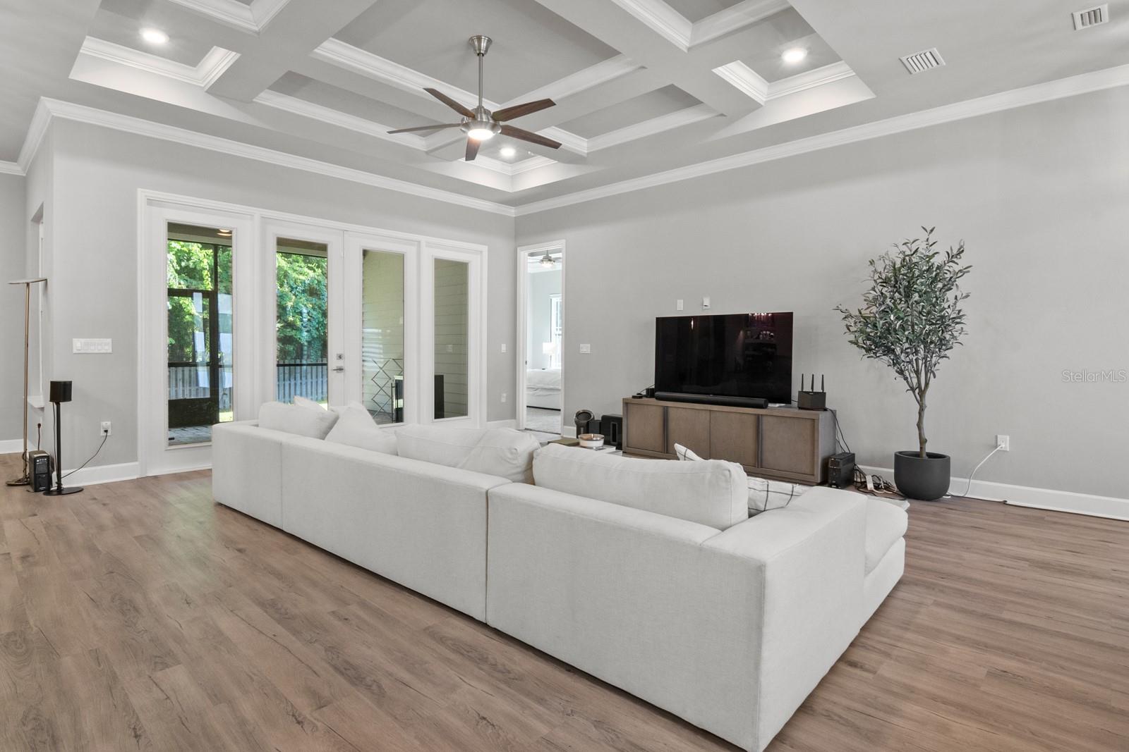 LUGANO PH I - Residential Lease