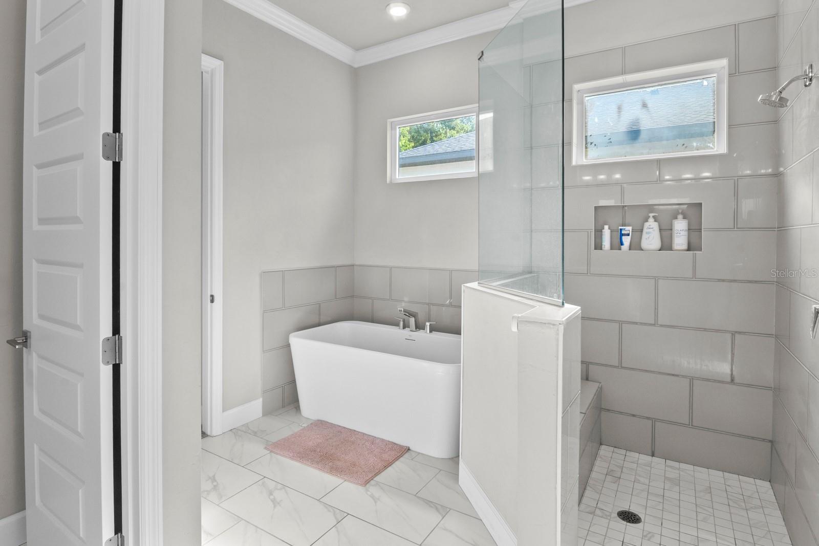 LUGANO PH I - Residential Lease