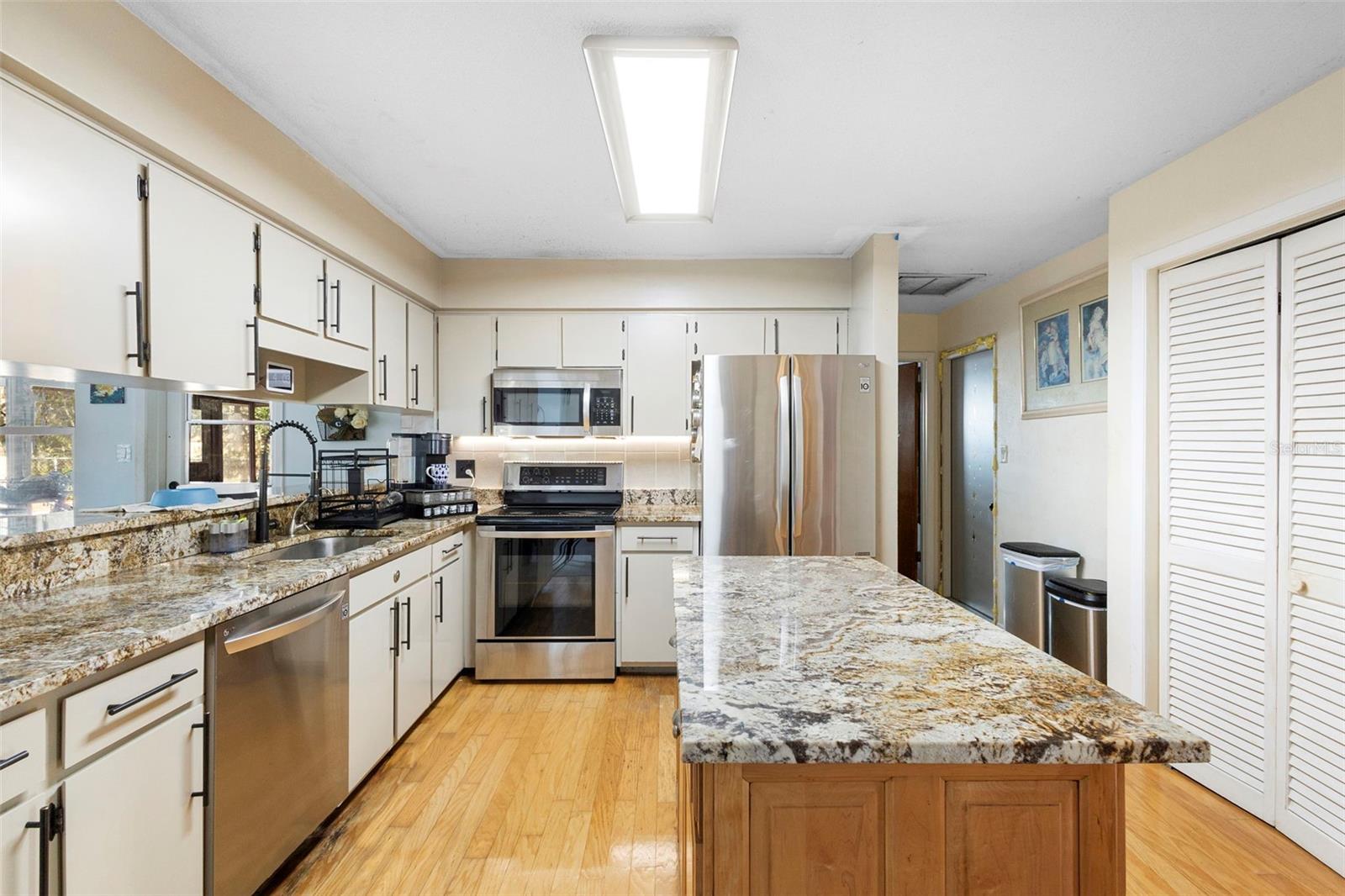 MAGNOLIA SHORES - Residential