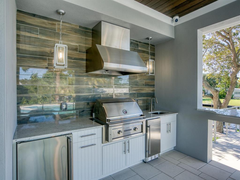 SARA SANDS - Residential