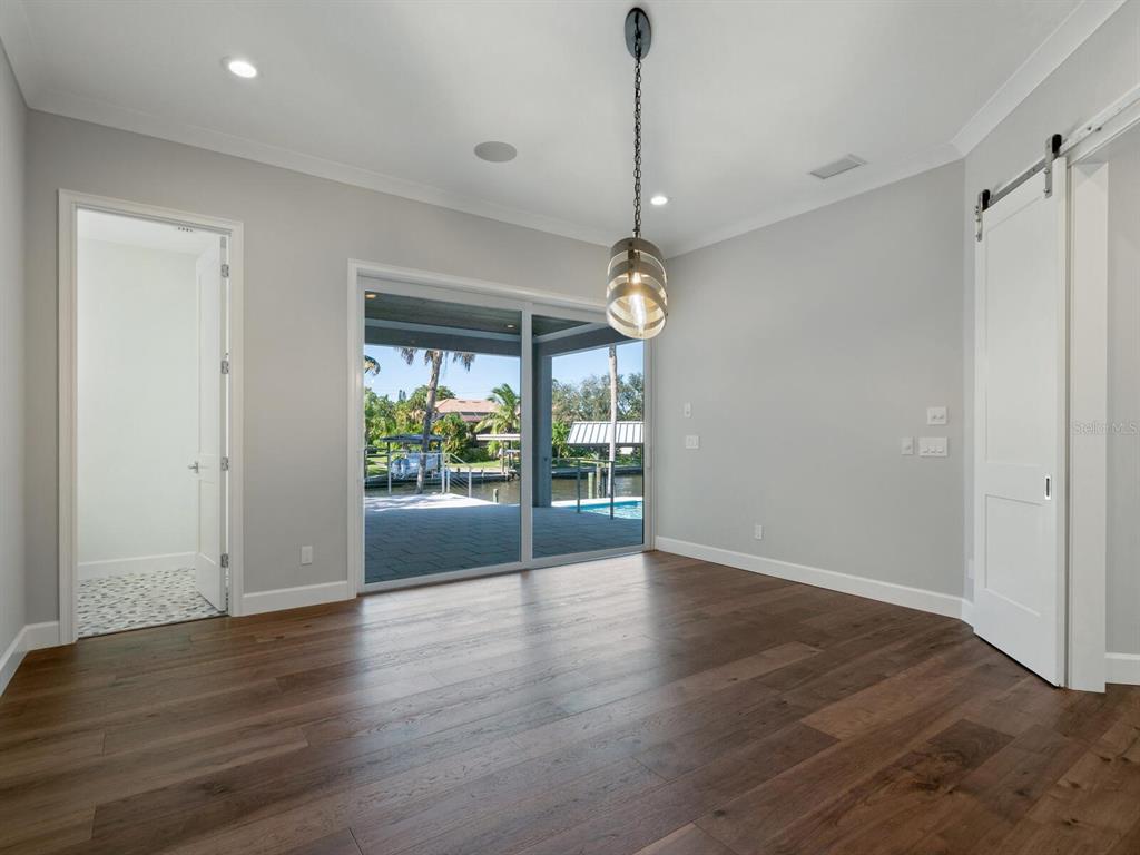 SARA SANDS - Residential