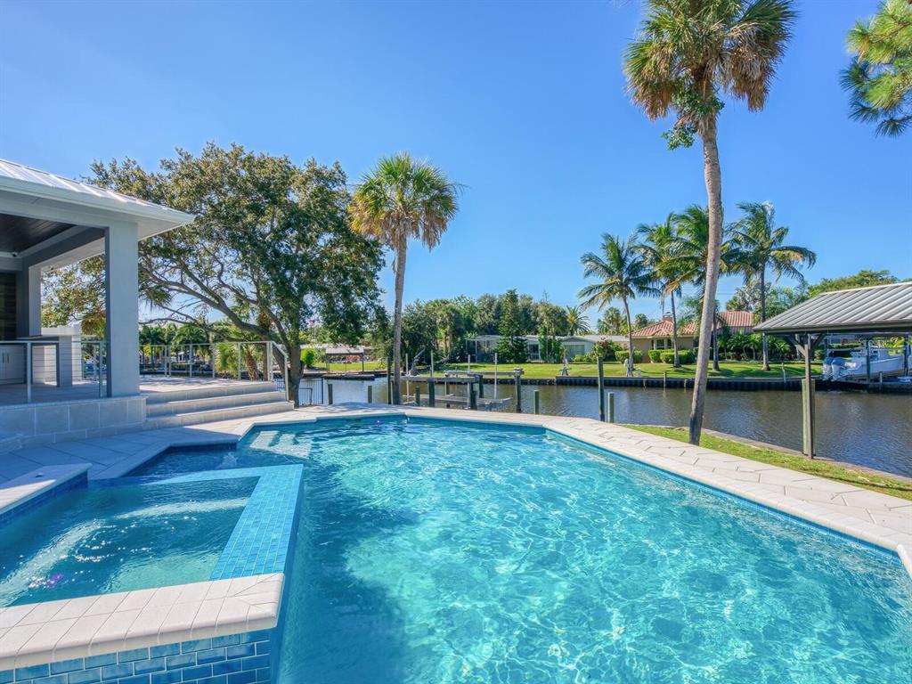 SARA SANDS - Residential