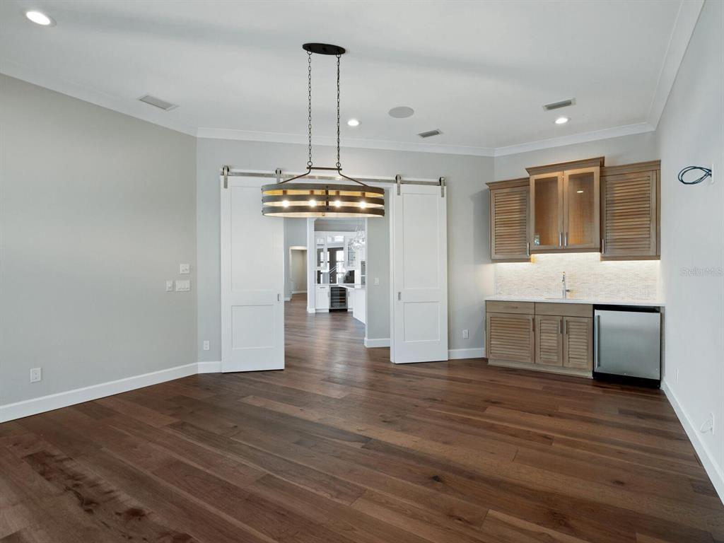 SARA SANDS - Residential