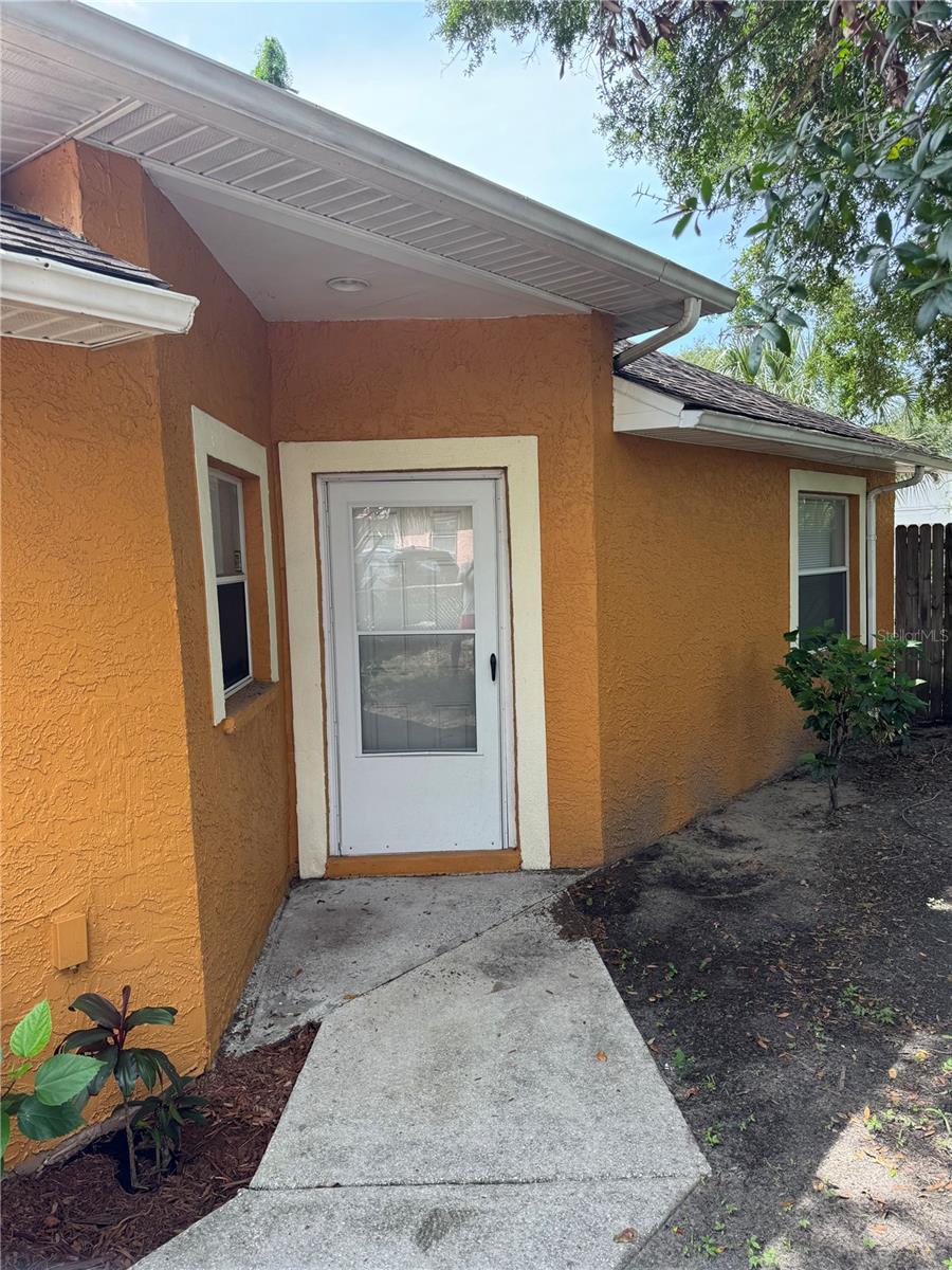 3407 E COMANCHE AVENUE
