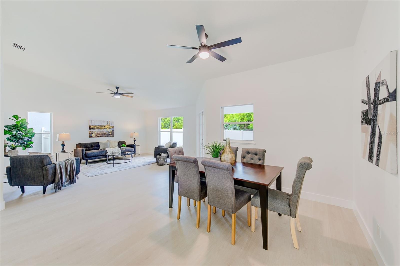2517 SOUTHERN OAK CIRCLE