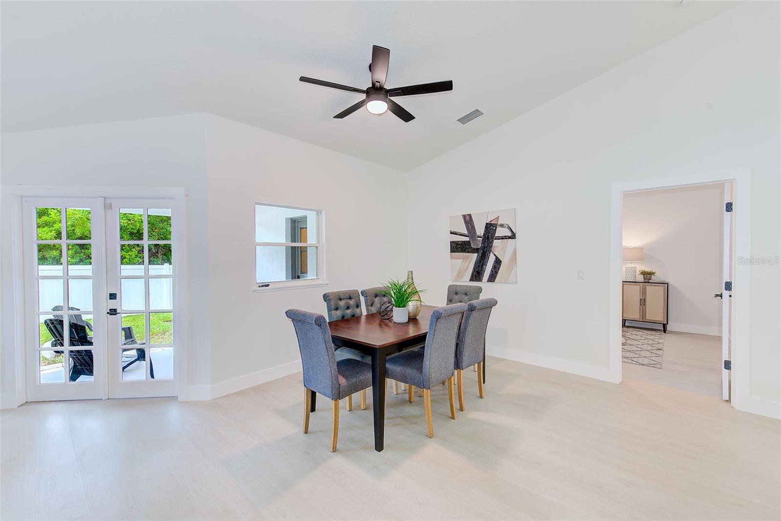 2517 SOUTHERN OAK CIRCLE