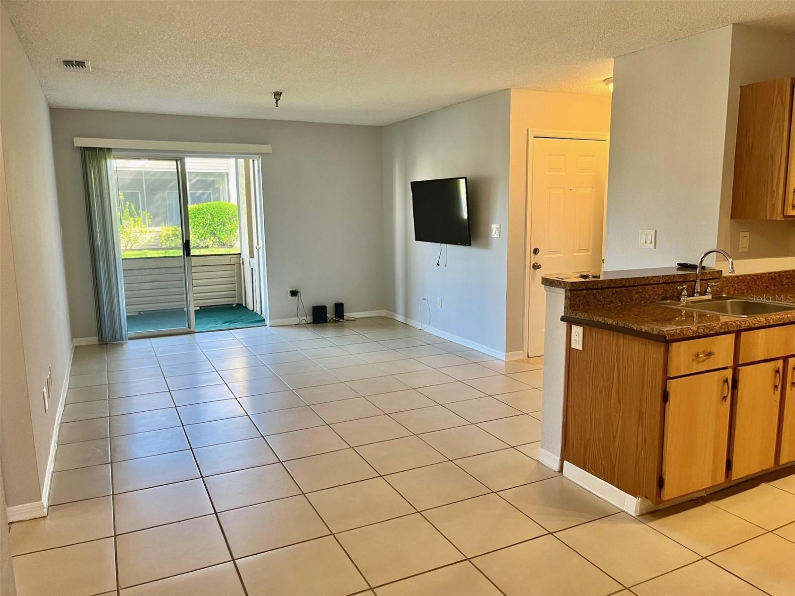 ITOPIA PRIVATE RESIDENCES CONDO - Residential Lease