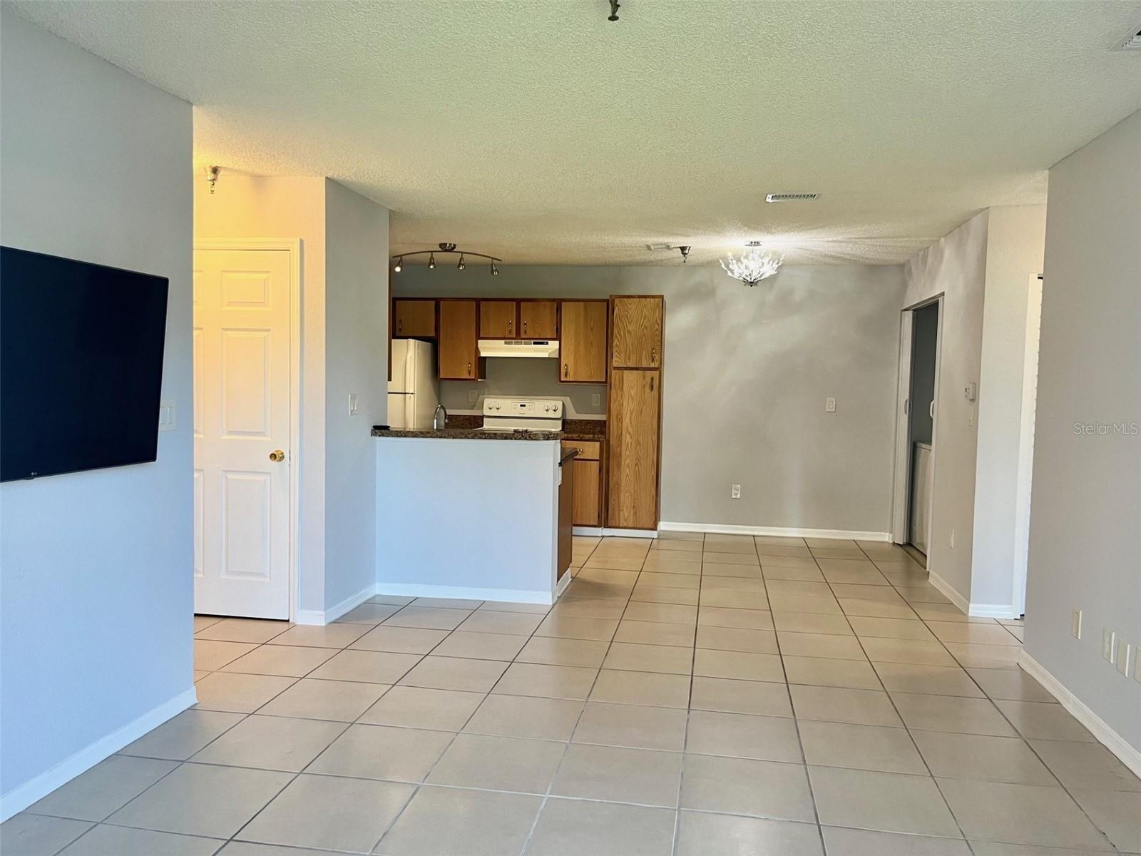 ITOPIA PRIVATE RESIDENCES CONDO - Residential Lease